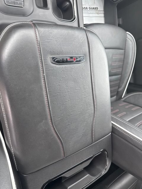 Used 2024 GMC Sierra 2500 AT4X AWD/4WD image 33