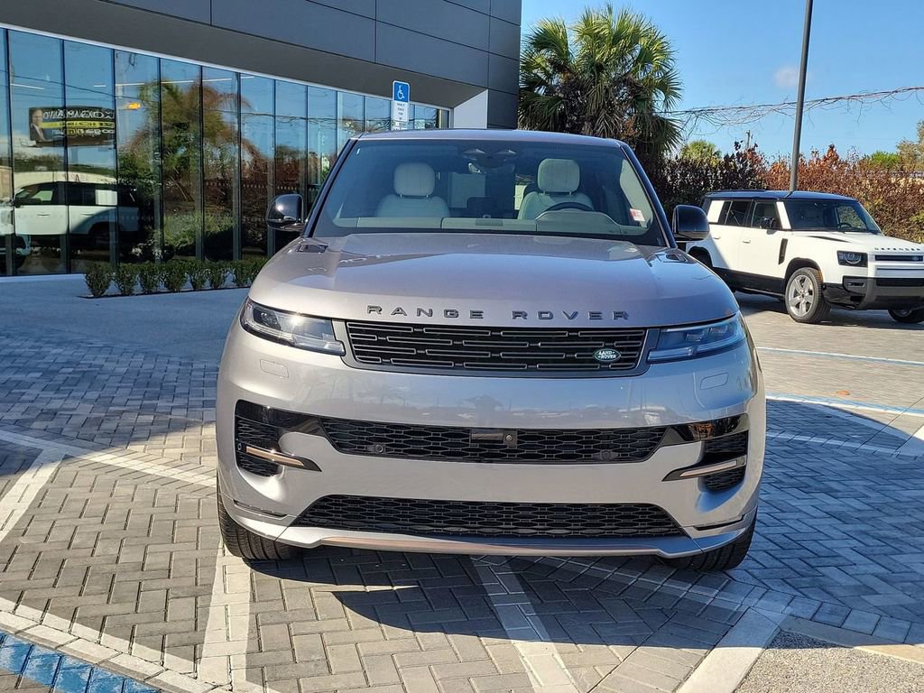 Certified 2025 Land Rover Range Rover Sport Dynamic SE image 8