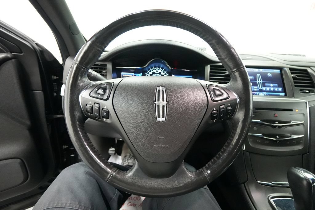 Used 2013 Lincoln MKS AWD image 38
