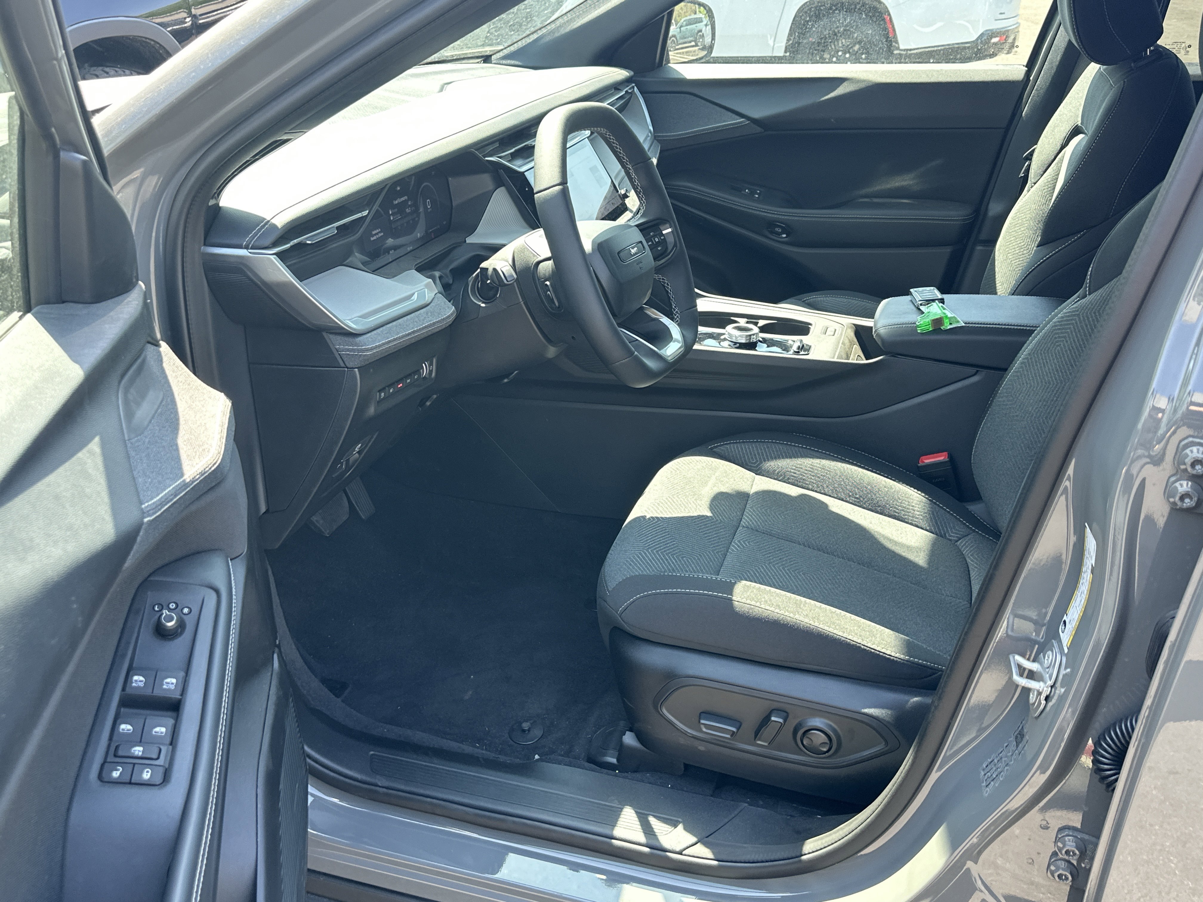 New 2026 Jeep Cherokee Laredo AWD/4WD image 25