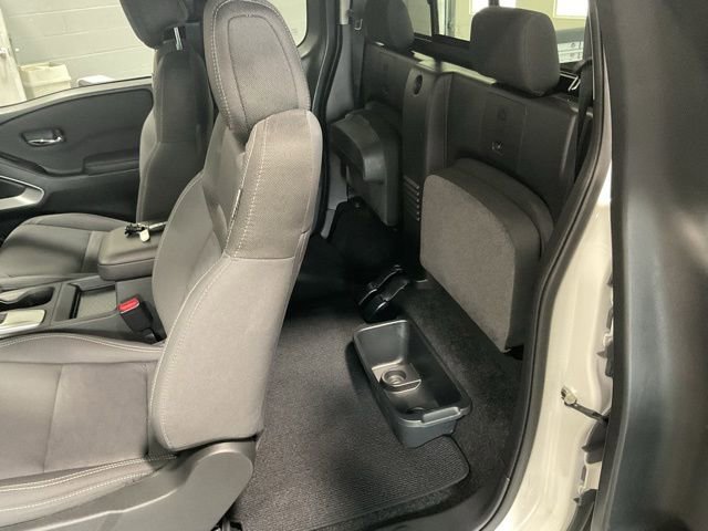 Used 2024 Nissan Frontier SV w/ SV Convenience Package image 18