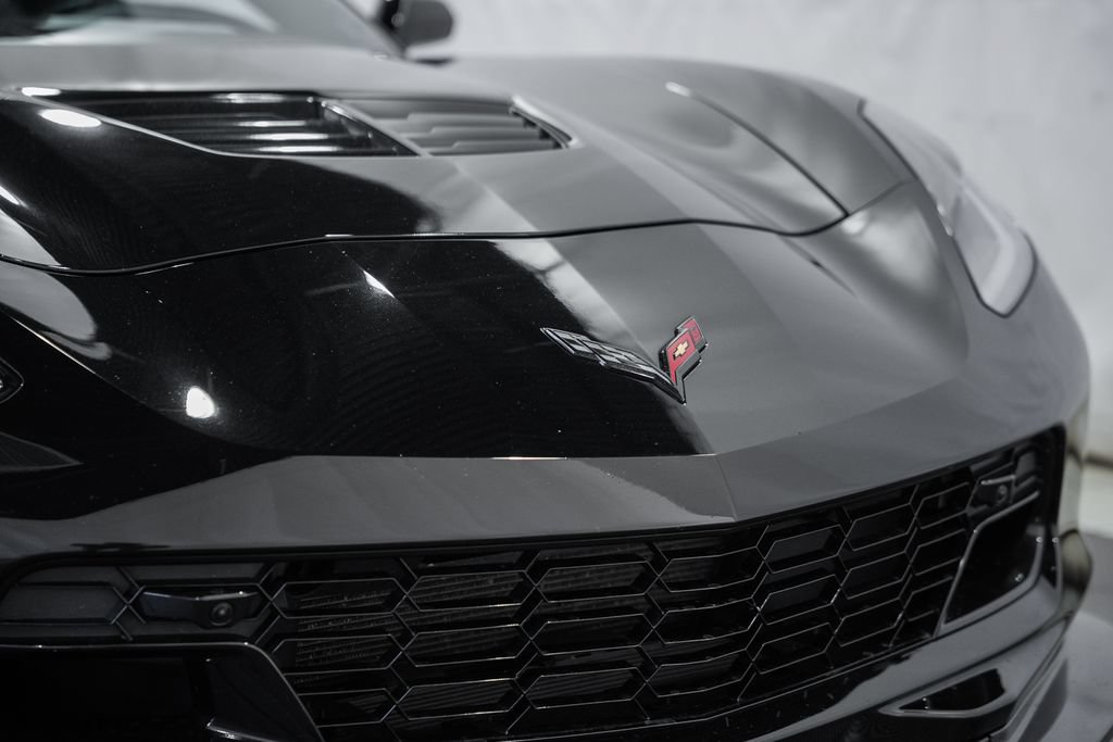 Used 2017 Chevrolet Corvette Z06 RWD image 9