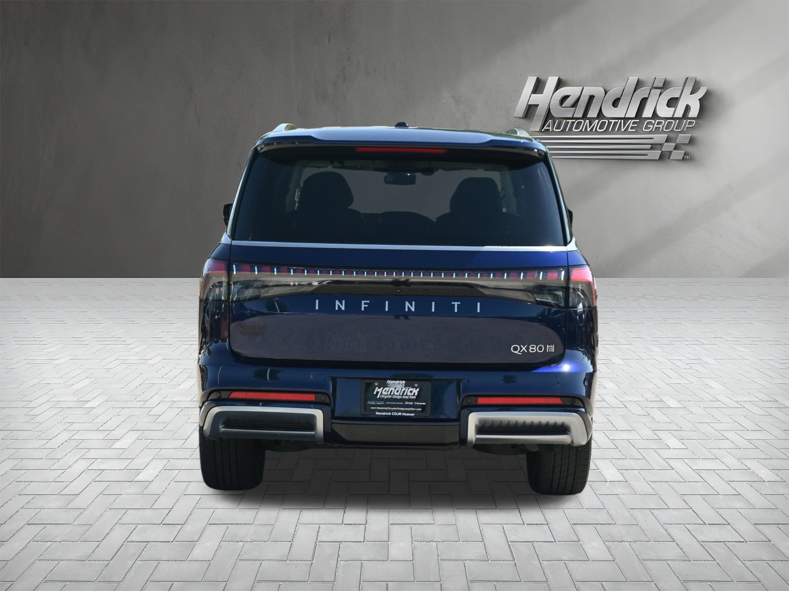 Used 2025 INFINITI QX80 Sensory AWD/4WD image 9