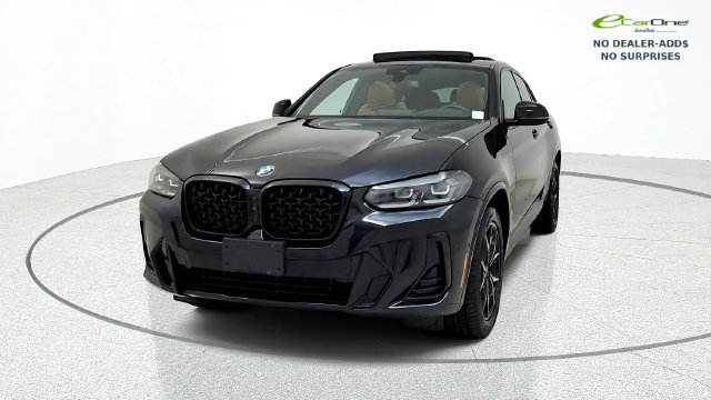 Used 2024 BMW X4 xDrive30i w/ Premium Package AWD/4WD image 3