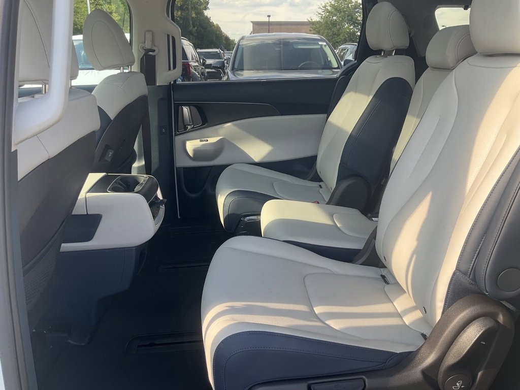 New 2026 Kia Carnival SX w/ SX Dark Edition Package image 27