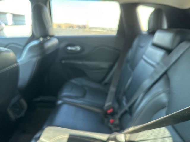 Used 2015 Jeep Cherokee Limited w/ Luxury Group image 18