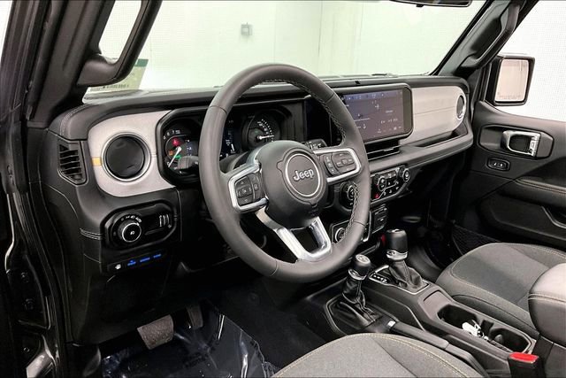 Used 2025 Jeep Wrangler Sahara 4xe w/ Safety Group image 17