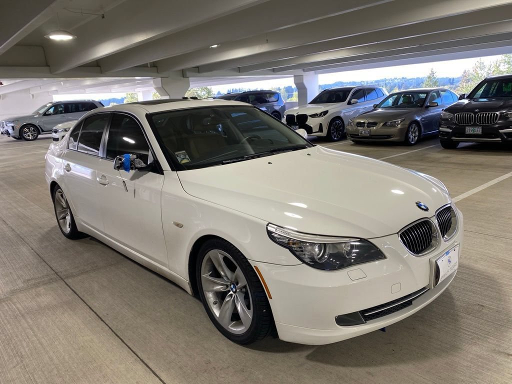 Used 2010 BMW 528i Sedan RWD image 7