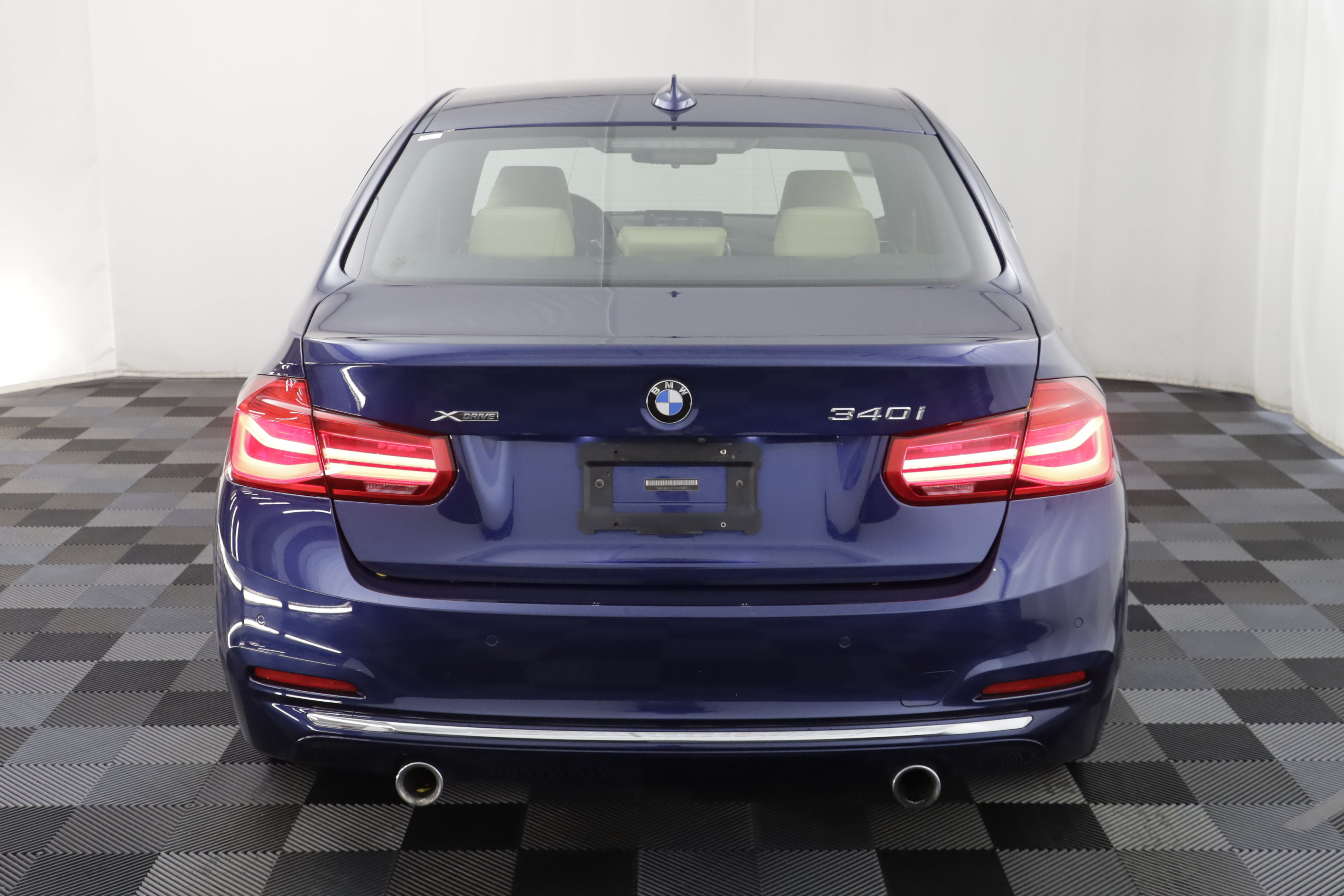 Used 2018 BMW 340i xDrive Sedan AWD/4WD image 21