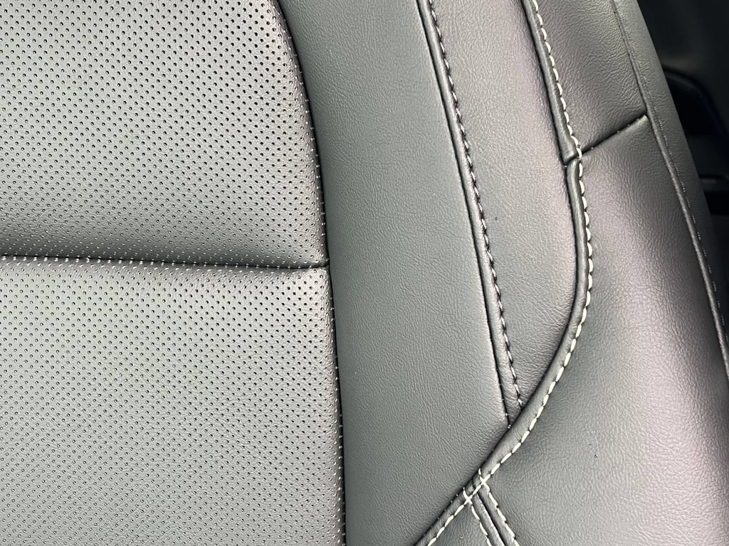 New 2027 GMC Terrain Elevation w/ LPO, Floor Liner Package AWD/4WD image 11