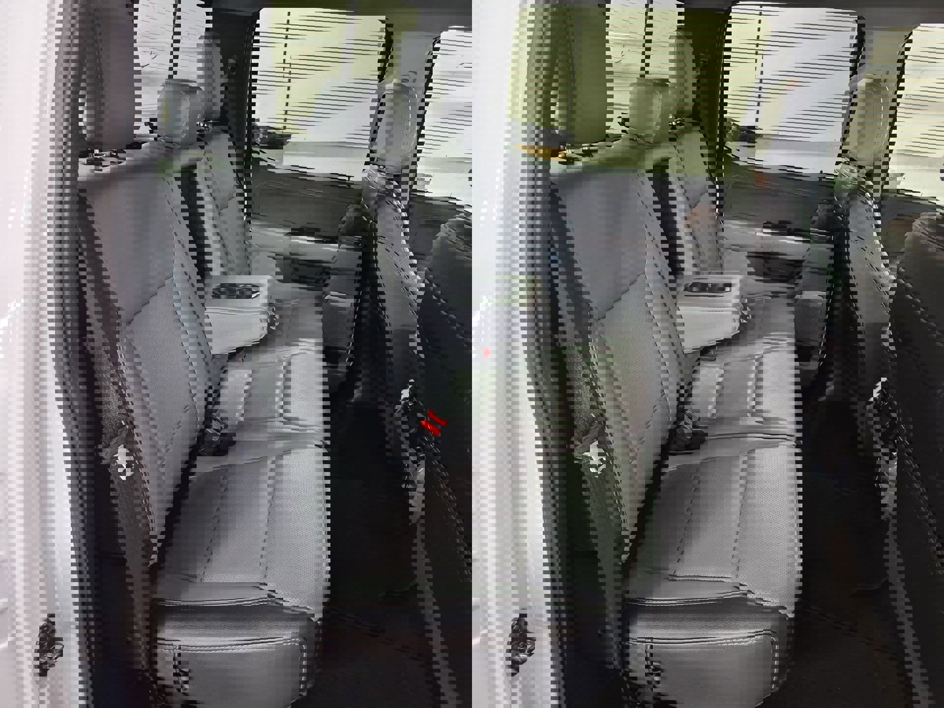 Used 2023 Ford F150 Lariat w/ Max Trailer Tow Package image 29