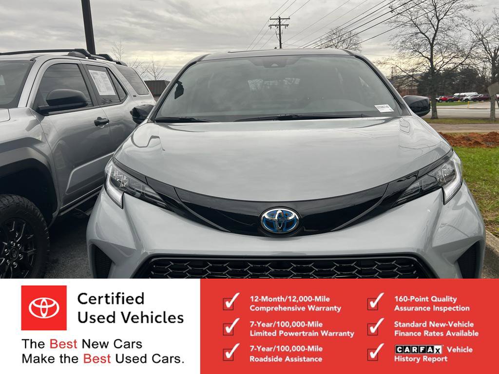 Certified 2025 Toyota Sienna XSE image 5