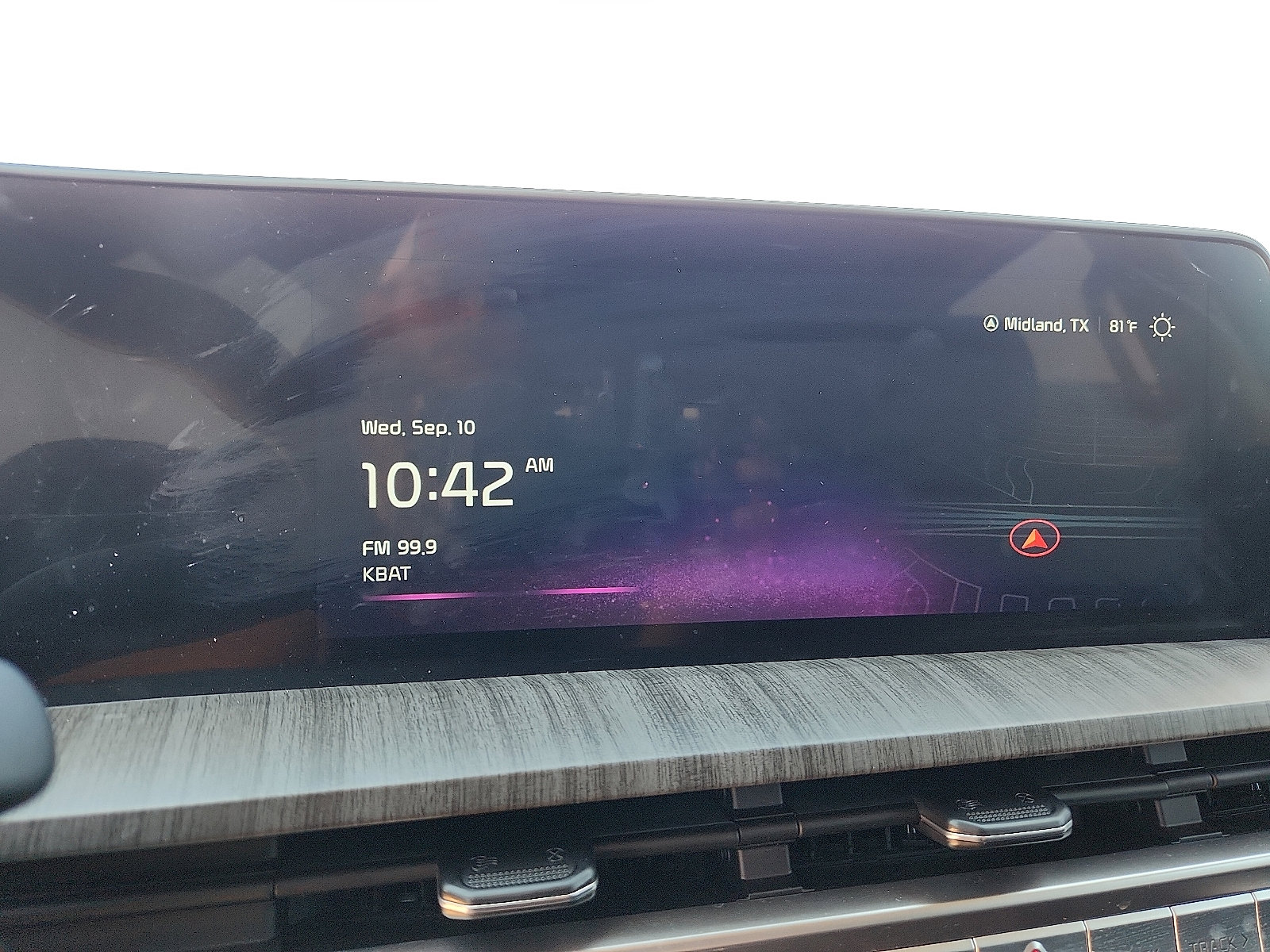 Used 2025 Kia Telluride EX w/ EX Captain's Chair Package image 19