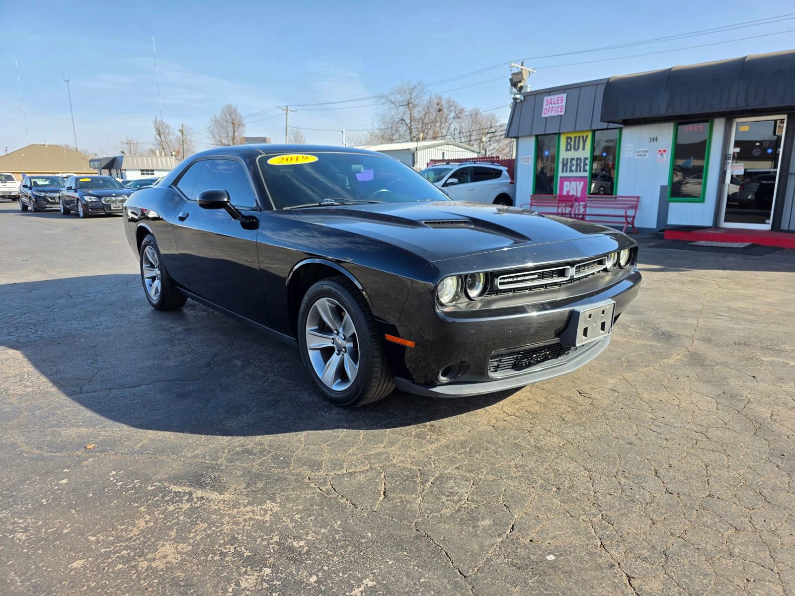 Used 2019 Dodge Challenger SXT image 6