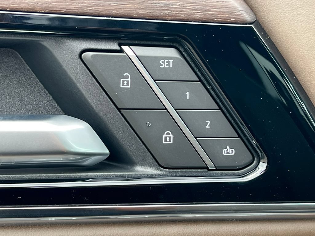 New 2026 GMC Yukon XL Denali Ultimate w/ LPO, Floor Liner Package AWD/4WD image 18