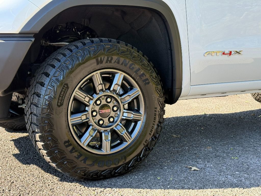 New 2026 GMC Sierra 1500 AT4X image 16