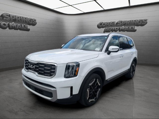 Certified 2023 Kia Telluride S w/ S Sunroof Package FWD image 3