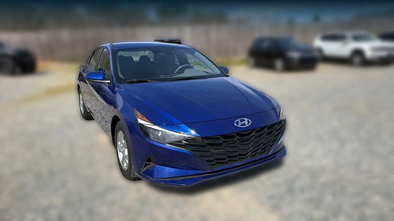 Used 2023 Hyundai Elantra SE FWD image 16
