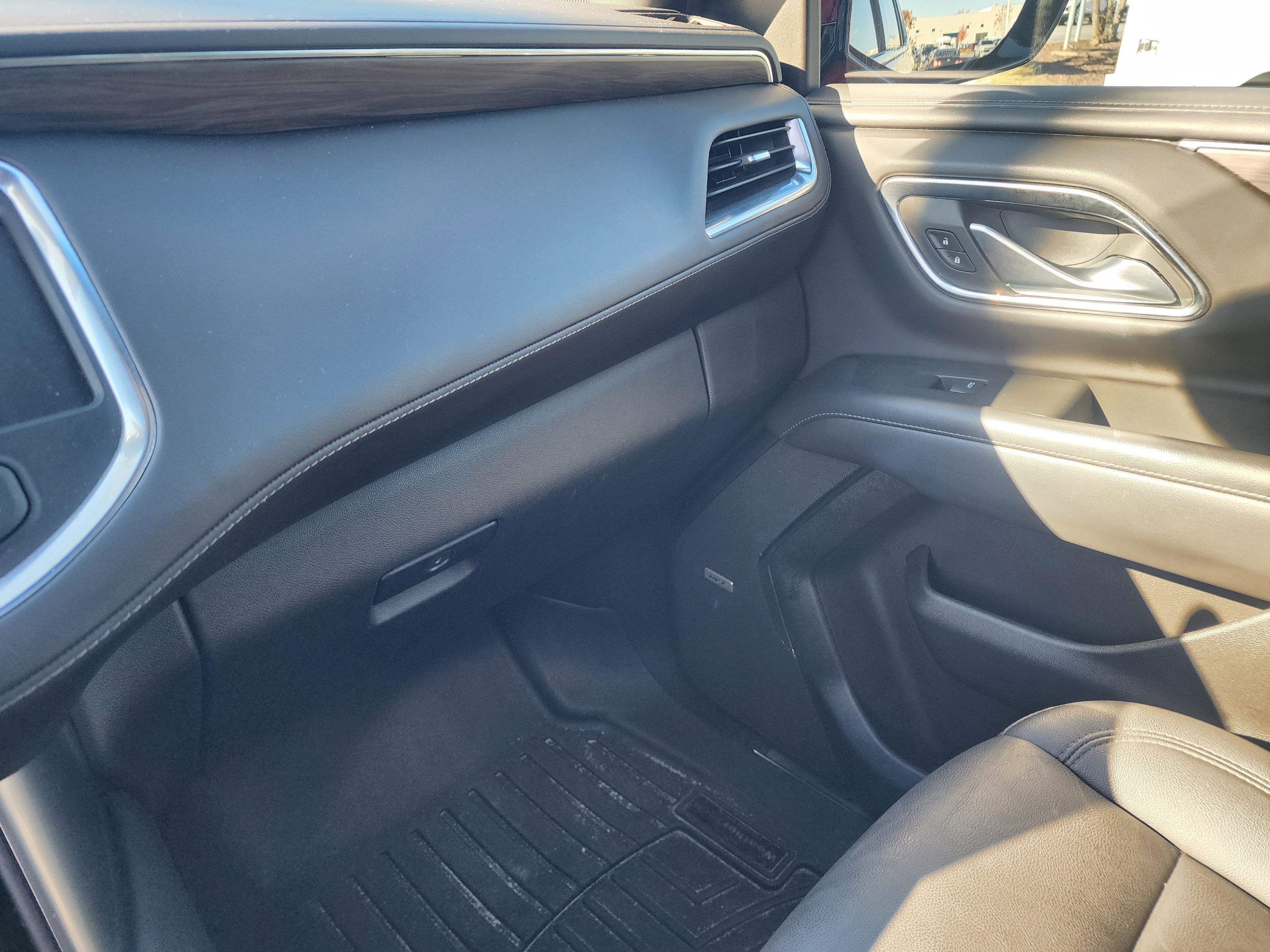 Used 2022 Chevrolet Tahoe Z71 w/ Z71 Off-Road Package image 38