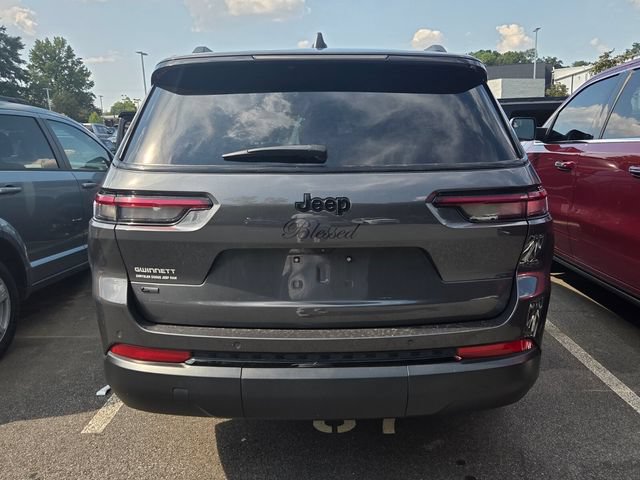 Used 2023 Jeep Grand Cherokee L Laredo RWD image 3