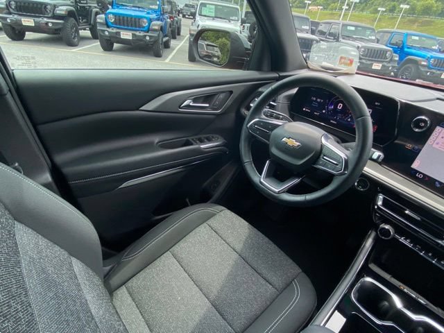 Used 2026 Chevrolet Traverse LT w/ Driver Confidence Package AWD/4WD image 24