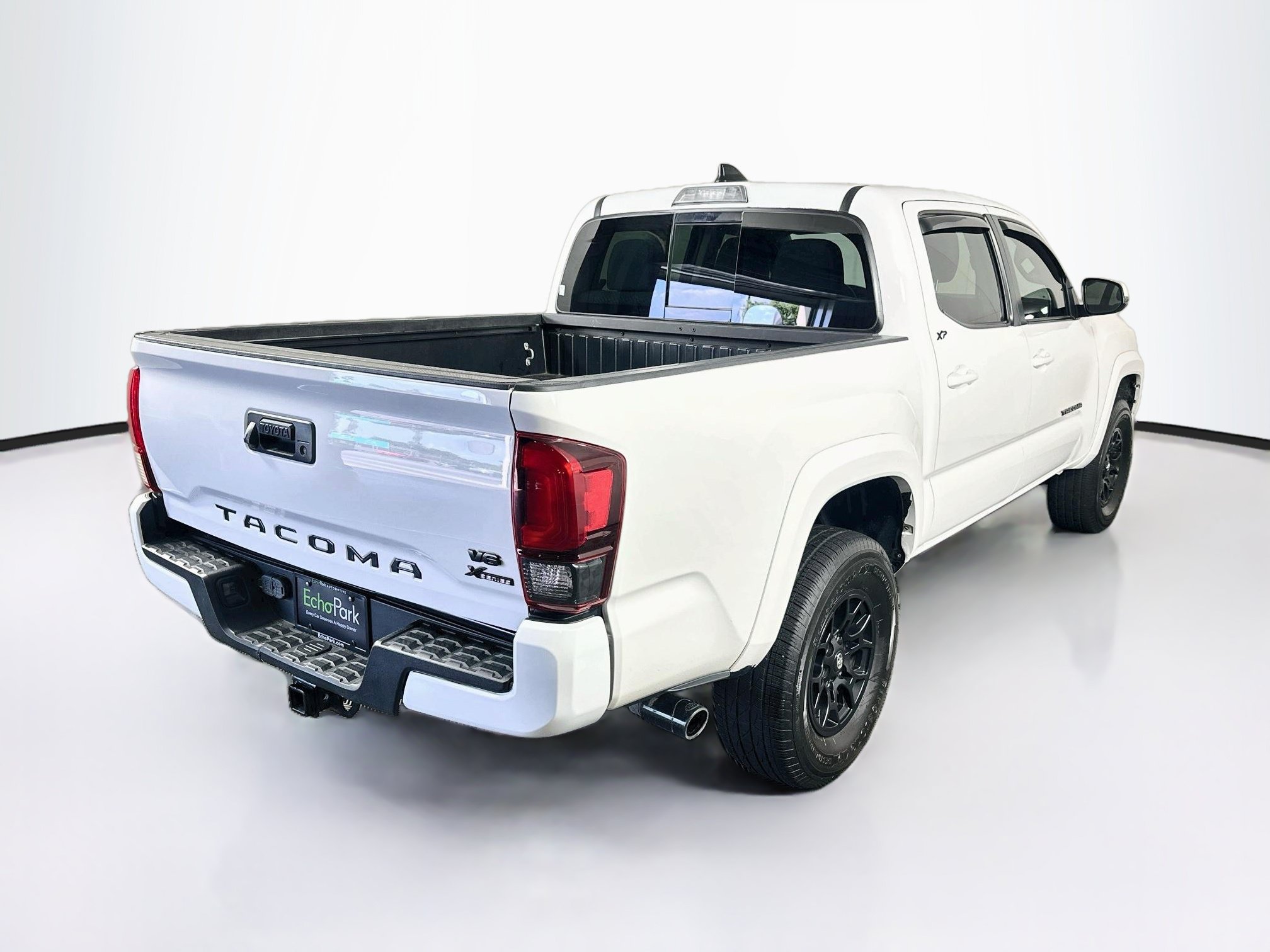 Used 2022 Toyota Tacoma SR5 w/ Technology Package RWD image 9