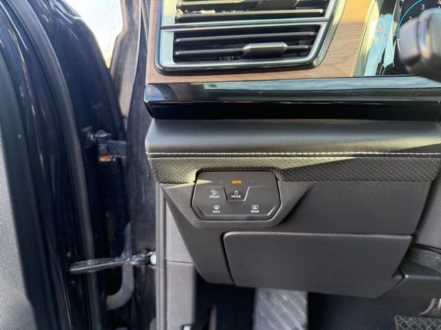 Used 2024 Volkswagen Atlas SE image 17