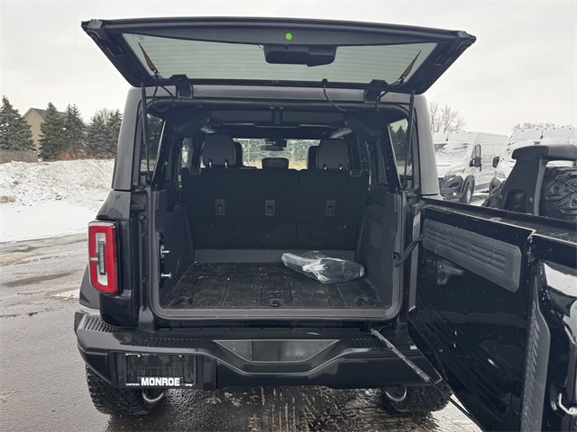 Used 2024 Ford Bronco Badlands w/ Sasquatch Package image 17