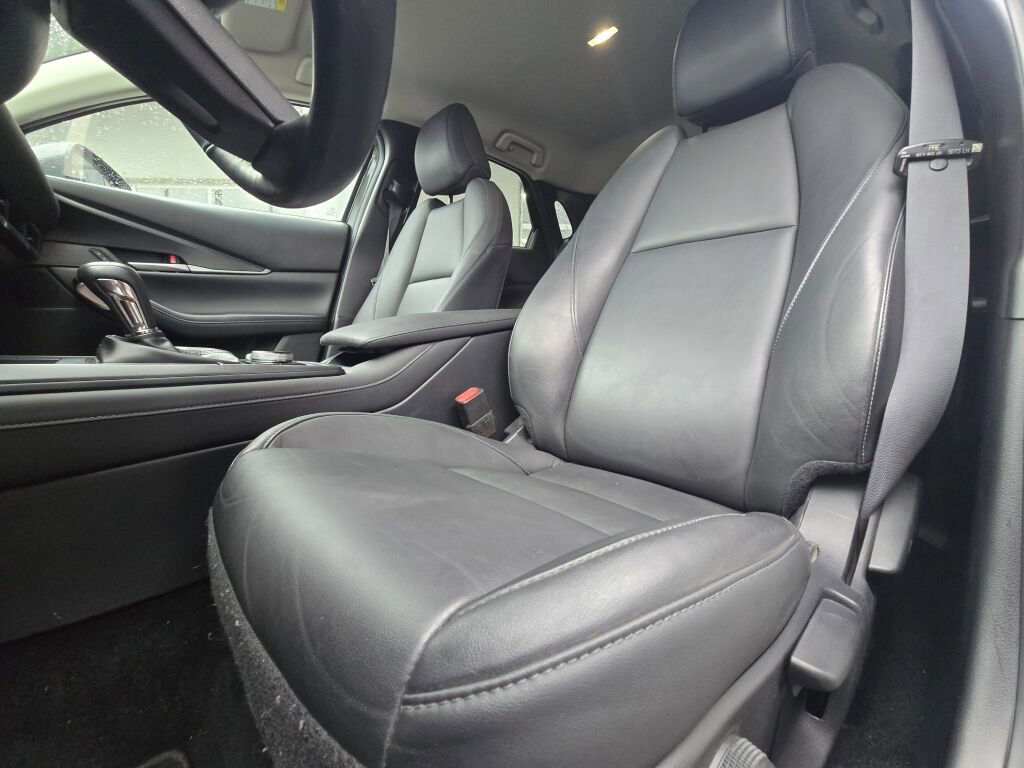 Used 2021 MAZDA CX-30 FWD 2.5 S w/ Select Package image 19