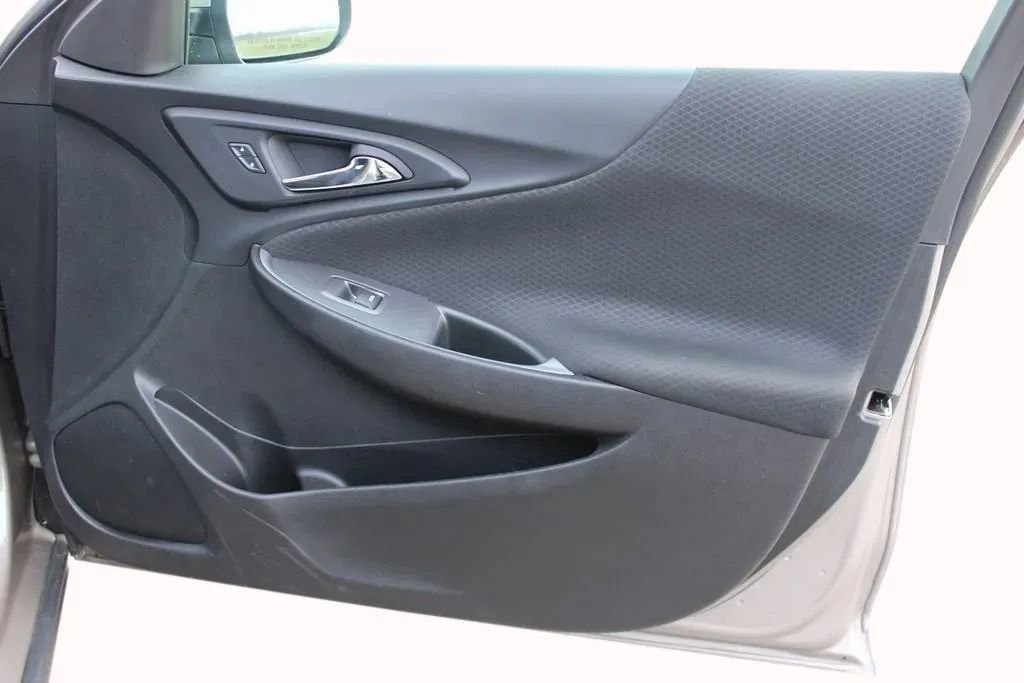 Used 2024 Chevrolet Malibu LS image 19