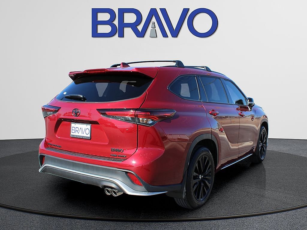 Used 2025 Toyota Highlander XSE image 5