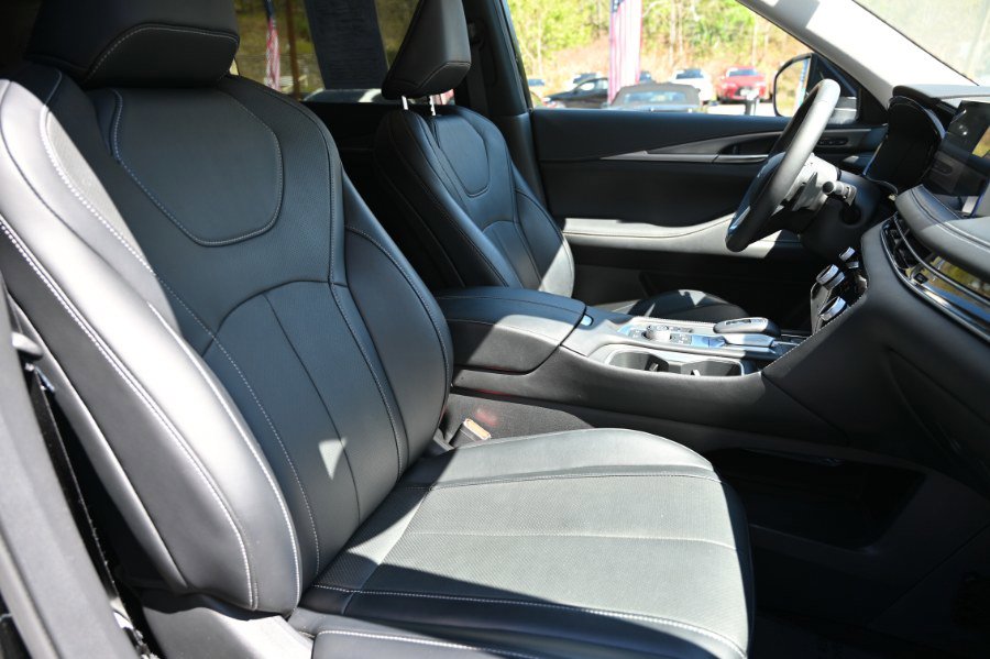 Used 2023 INFINITI QX60 Luxe w/ Cargo Package AWD/4WD image 24