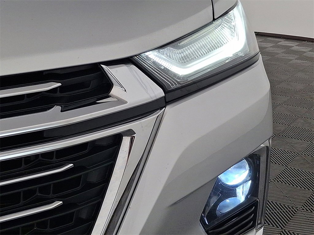 Used 2022 Chevrolet Traverse LT w/ LT Premium Package image 13