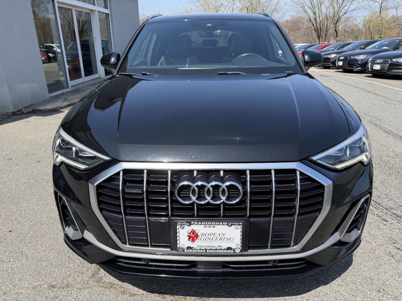 Used 2020 Audi Q3 2.0T Premium Plus w/ Premium Plus Package AWD/4WD image 2