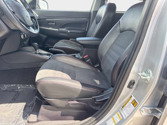 Used 2025 Mitsubishi Outlander Sport AWD image 16