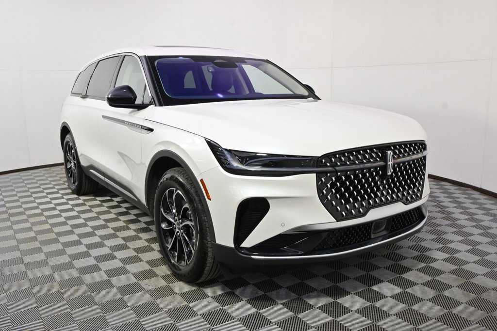 New 2026 Lincoln Nautilus Premier w/ Equipment Group 102A image 9