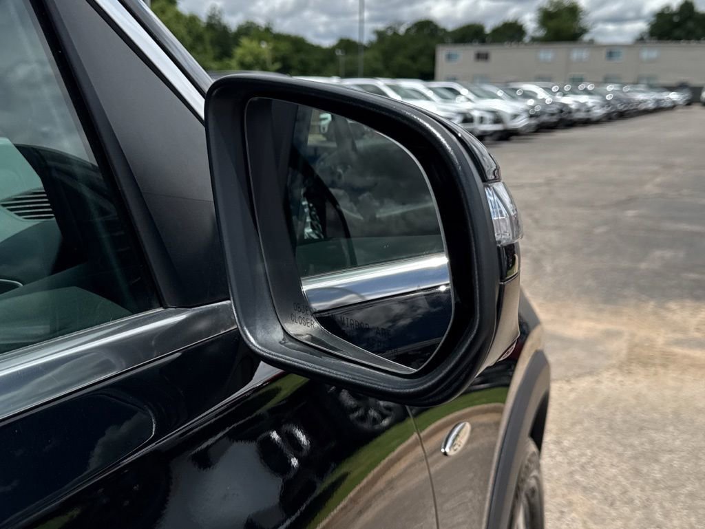 Used 2025 Mercedes-Benz GLE 450e 4MATIC w/ Driver Assistance Package image 42