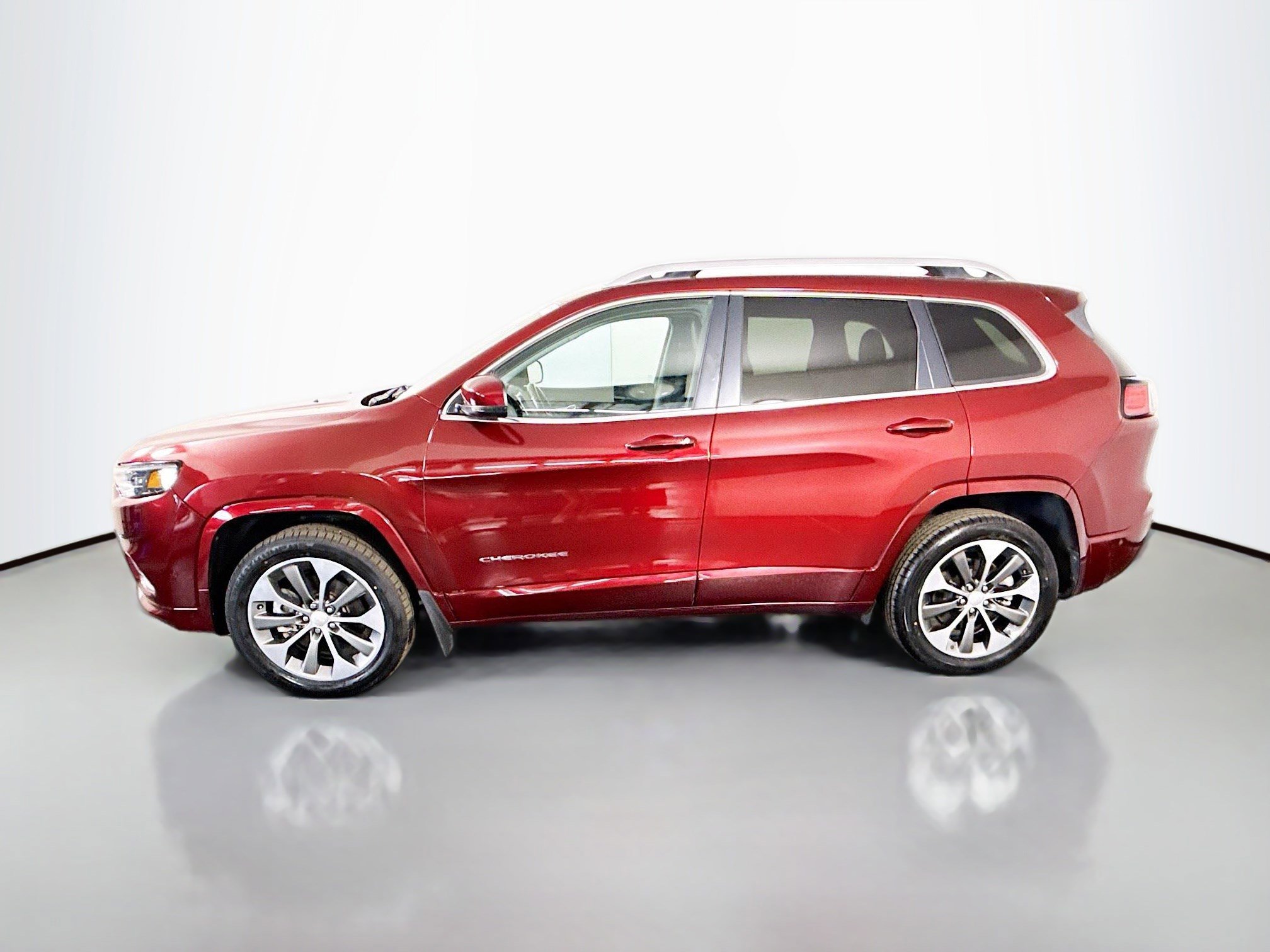 Used 2019 Jeep Cherokee Overland w/ Technology Group image 6