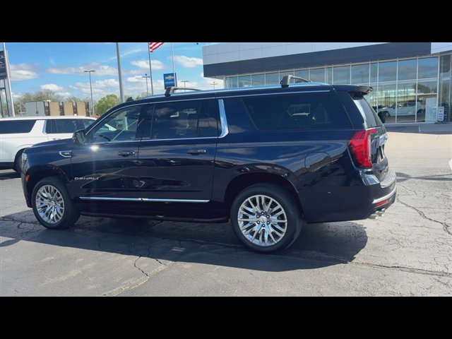 Certified 2023 GMC Yukon XL Denali w/ Max Trailering Package AWD/4WD image 6