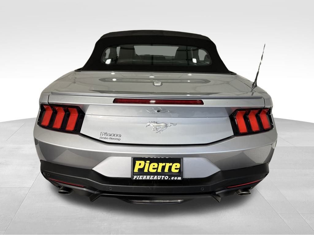 Used 2024 Ford Mustang Premium image 4