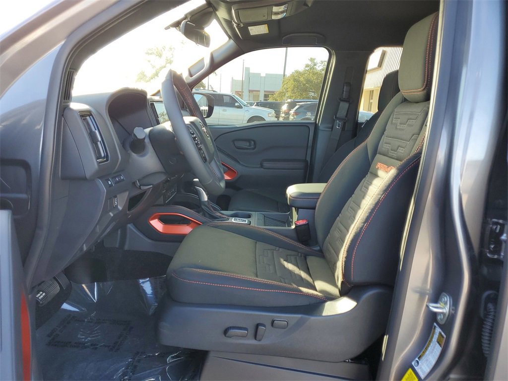 New 2026 Nissan Frontier PRO-4X w/ Pro-4x Convenience Package image 9