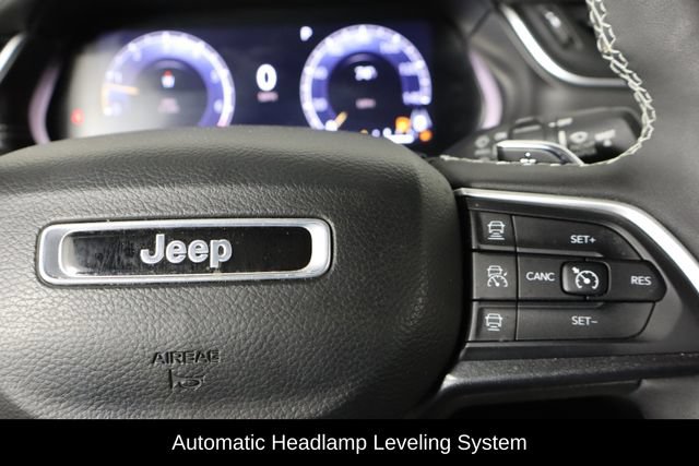 Used 2023 Jeep Grand Cherokee L Laredo AWD/4WD image 10