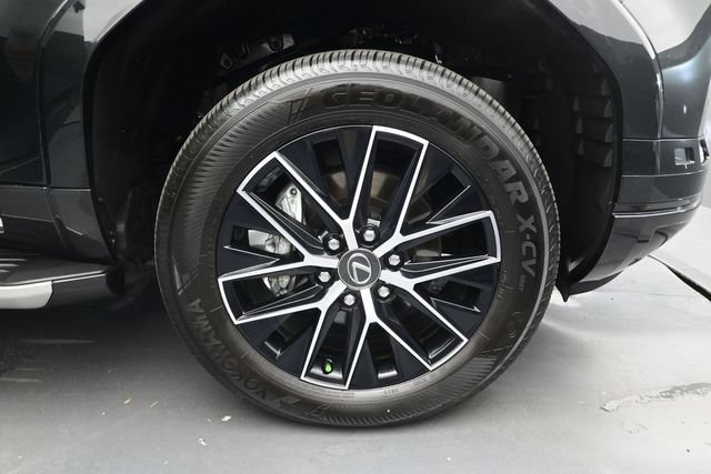 Used 2025 Lexus GX 550 w/ Accessory Package (2T) AWD/4WD image 17
