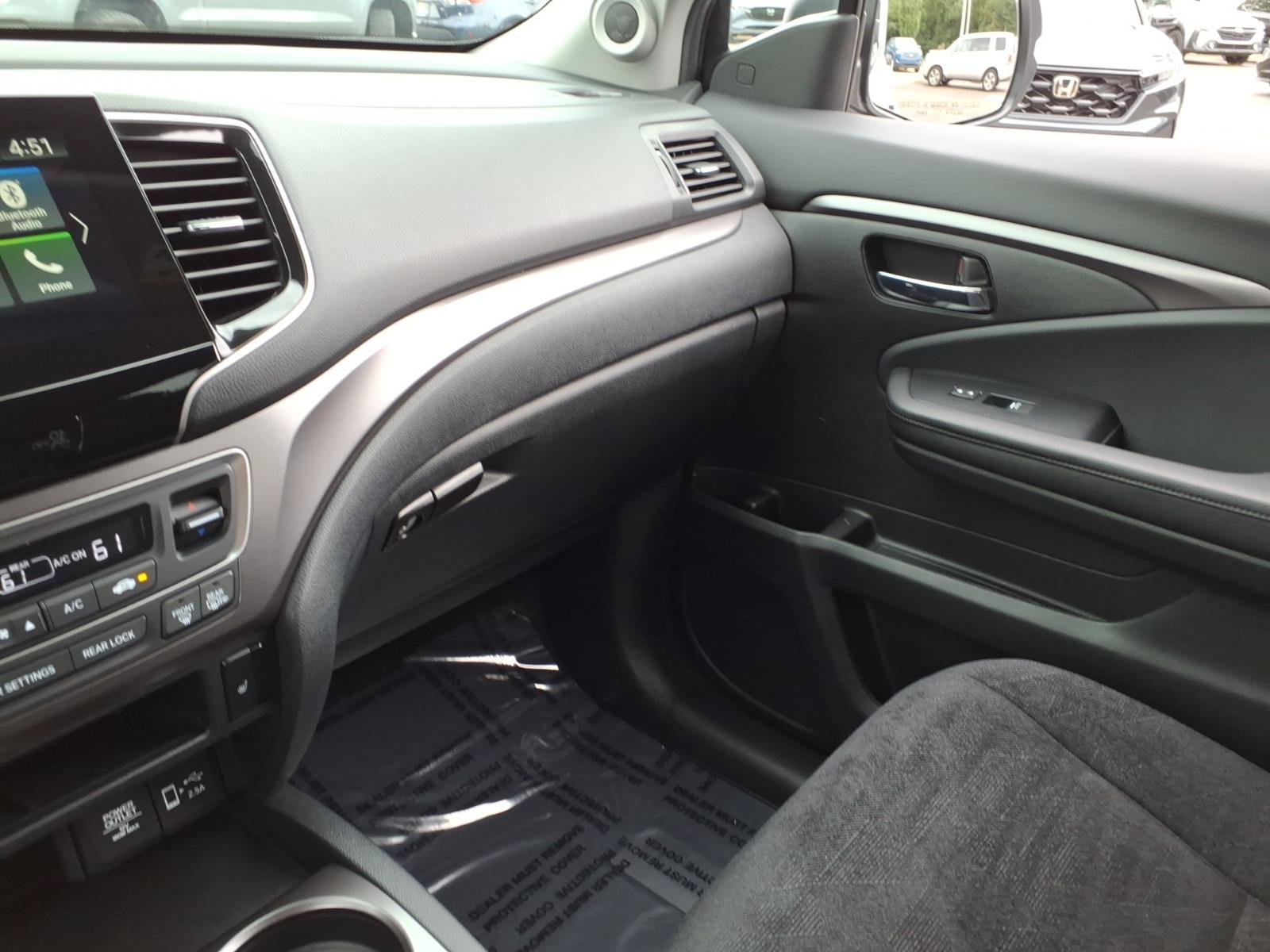 Used 2021 Honda Pilot EX image 25