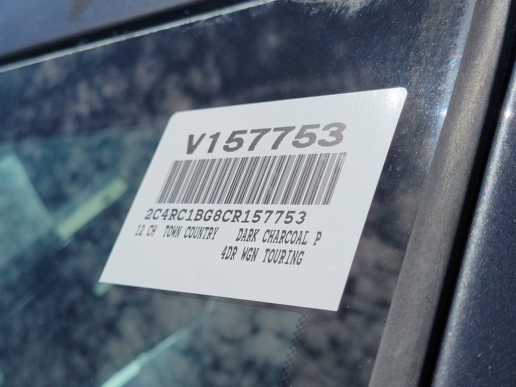 Used 2012 Chrysler Town & Country Touring FWD image 26