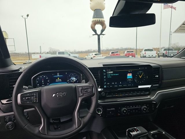 Used 2025 Chevrolet Silverado 1500 ZR2 image 15