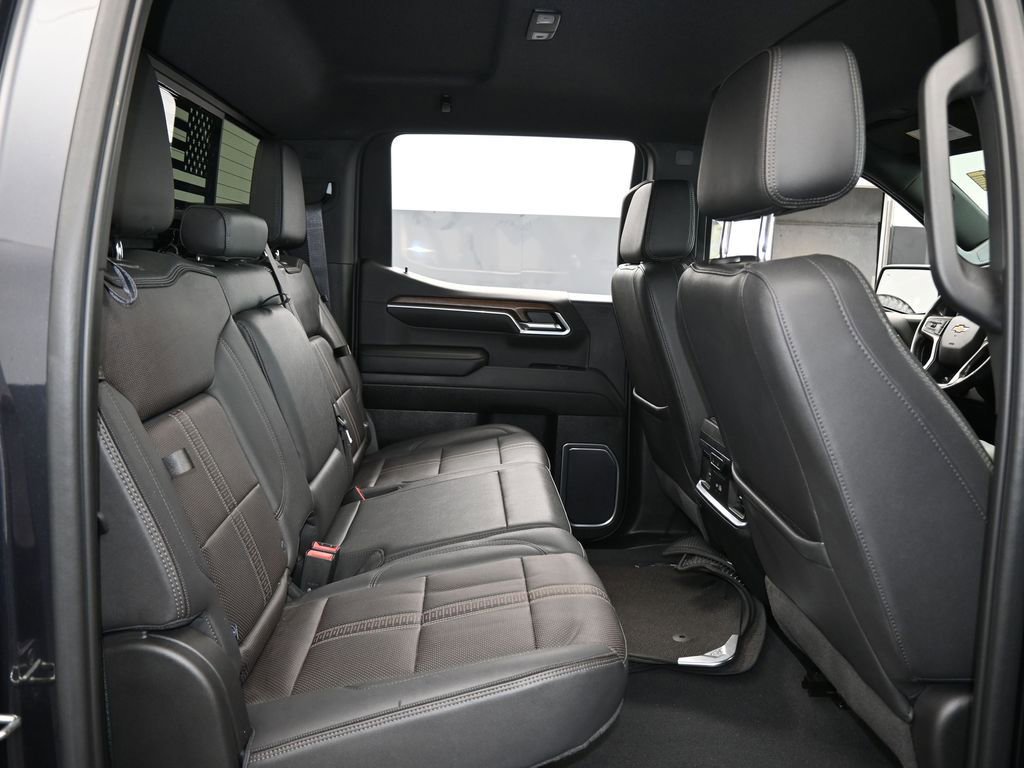 Used 2022 Chevrolet Silverado 1500 High Country image 51