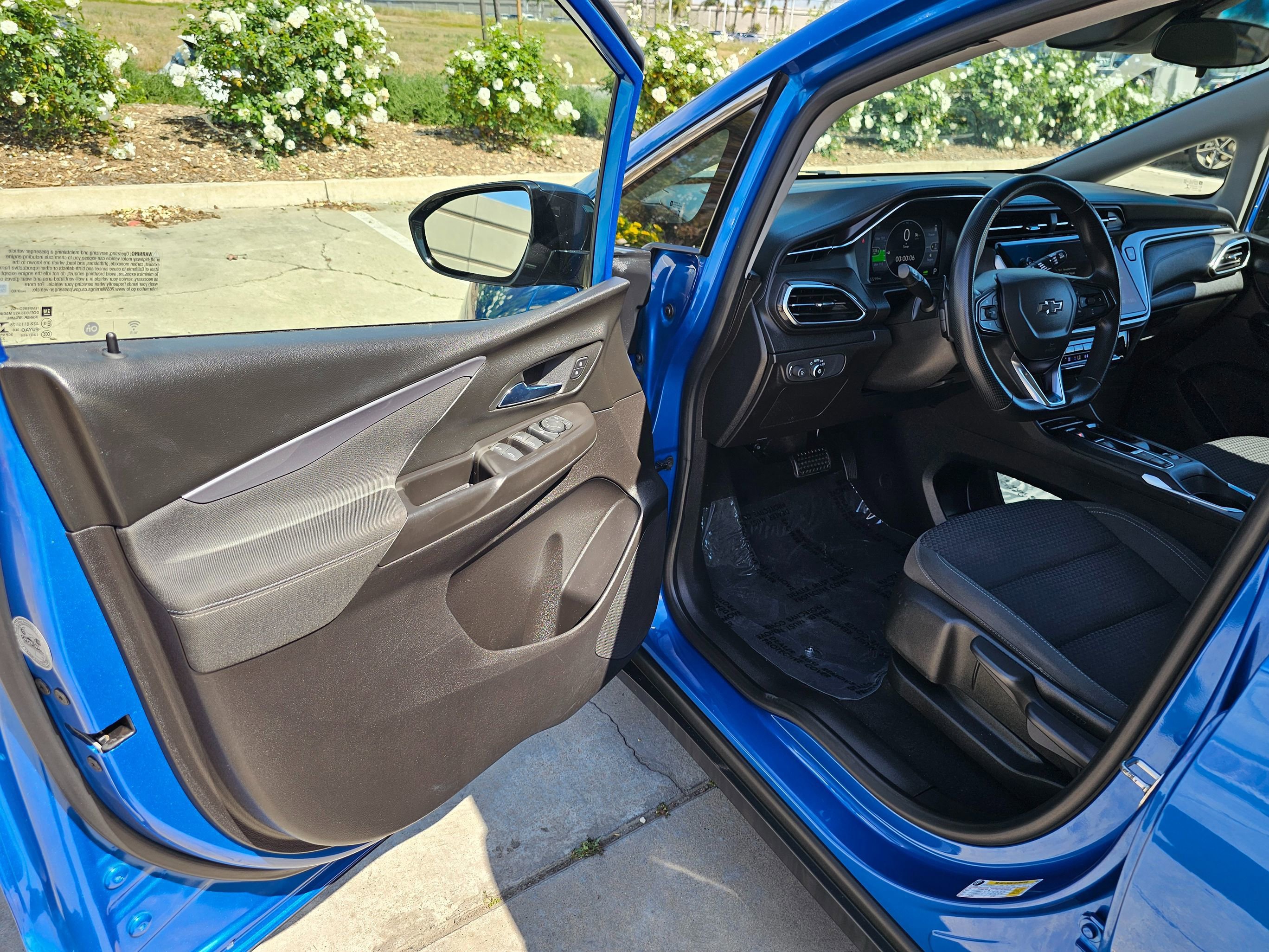 Used 2023 Chevrolet Bolt LT image 15
