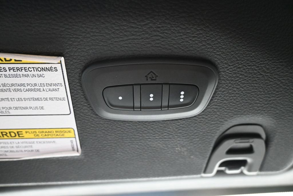 Used 2018 Jeep Wrangler Unlimited Sahara AWD/4WD image 26