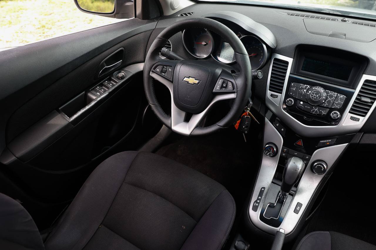 Used 2013 Chevrolet Cruze LT FWD image 21